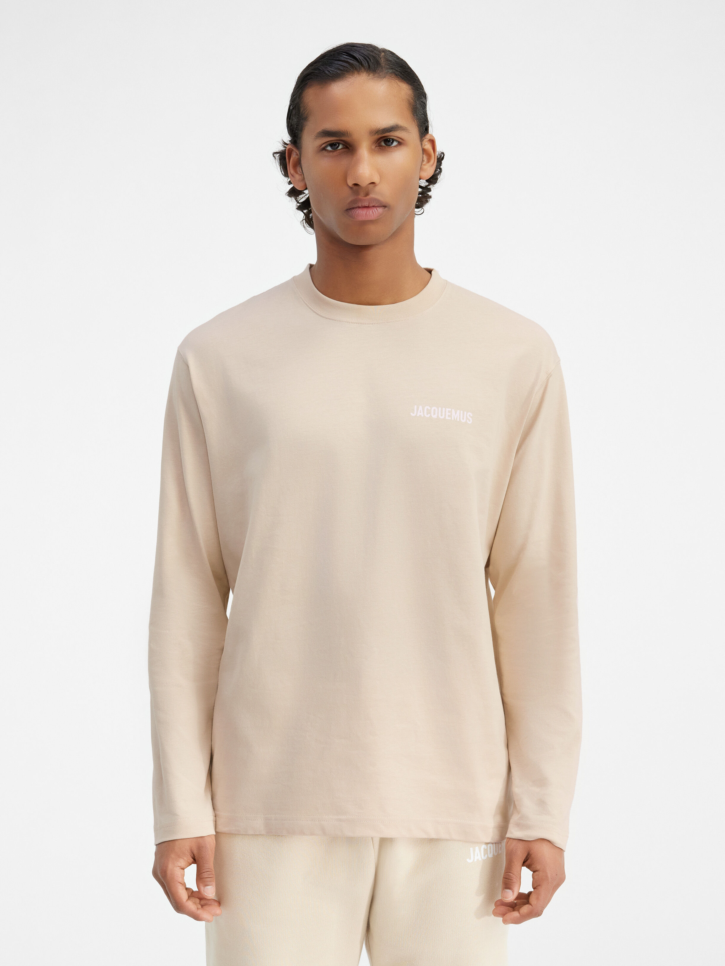 Футболка с длинным рукавом и напечатанным логотипом JACQUEMUS The long-sleeve t-shirt, светло-бежевый
Футболка с длинным рукавом и напечатанным логотипом JACQUEMUS The long-sleeve t-shirt, светло-бежевый