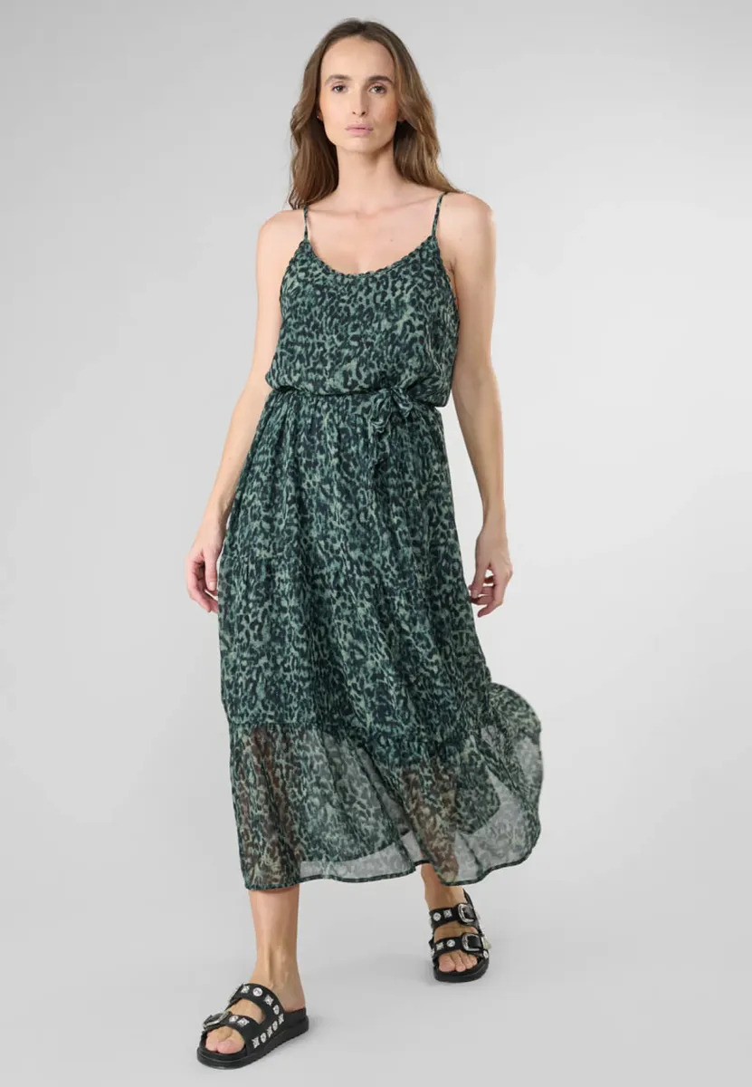 Трикотажное платье Le Temps Des Cerises "LISAKA" с великолепным узором по всей поверхности, зеленый
Трикотажное платье Le Temps Des Cerises "LISAKA" с великолепным узором по всей поверхности, зеленый