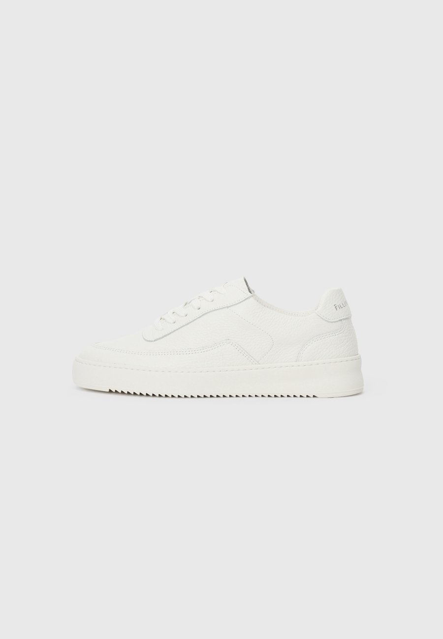 Кроссовки Filling Pieces MONDO, Off White/Off-White
Кроссовки Filling Pieces MONDO, Off White/Off-White