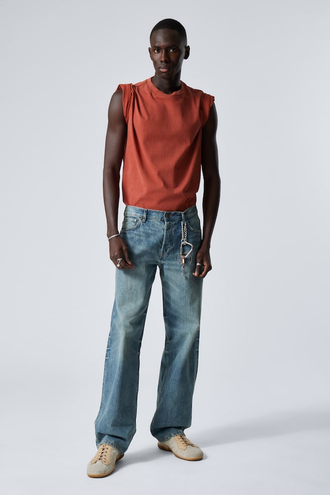 Джинсы свободного кроя с заниженной талией Sphere Weekday, синий
Джинсы свободного кроя с заниженной талией Sphere Weekday, синий