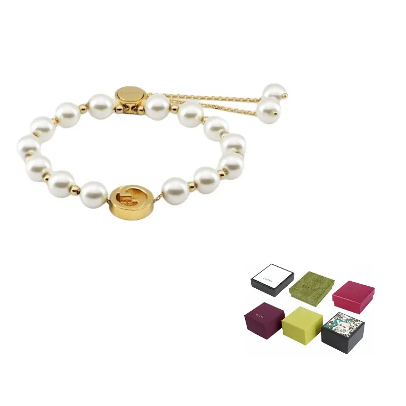 Браслет с декоративными переплетениями GUCCI, золотой
Браслет с декоративными переплетениями GUCCI, золотой