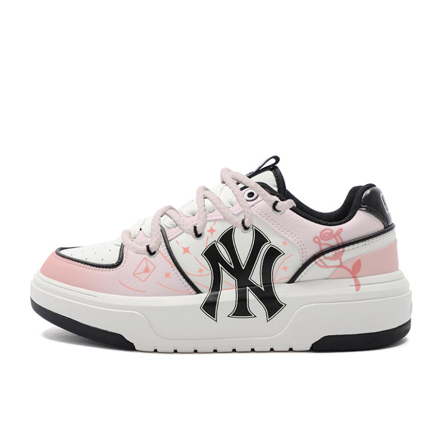 MLB Чанки лайнеры с усиленной износостойкостью лоу-топ скейтбордские унисекс розовые в линиях Rose Poetry, цвет Rose Poetry Lines
MLB Чанки лайнеры с усиленной износостойкостью лоу-топ скейтбордские унисекс розовые в линиях Rose Poetry, цвет Rose Poetry Lines