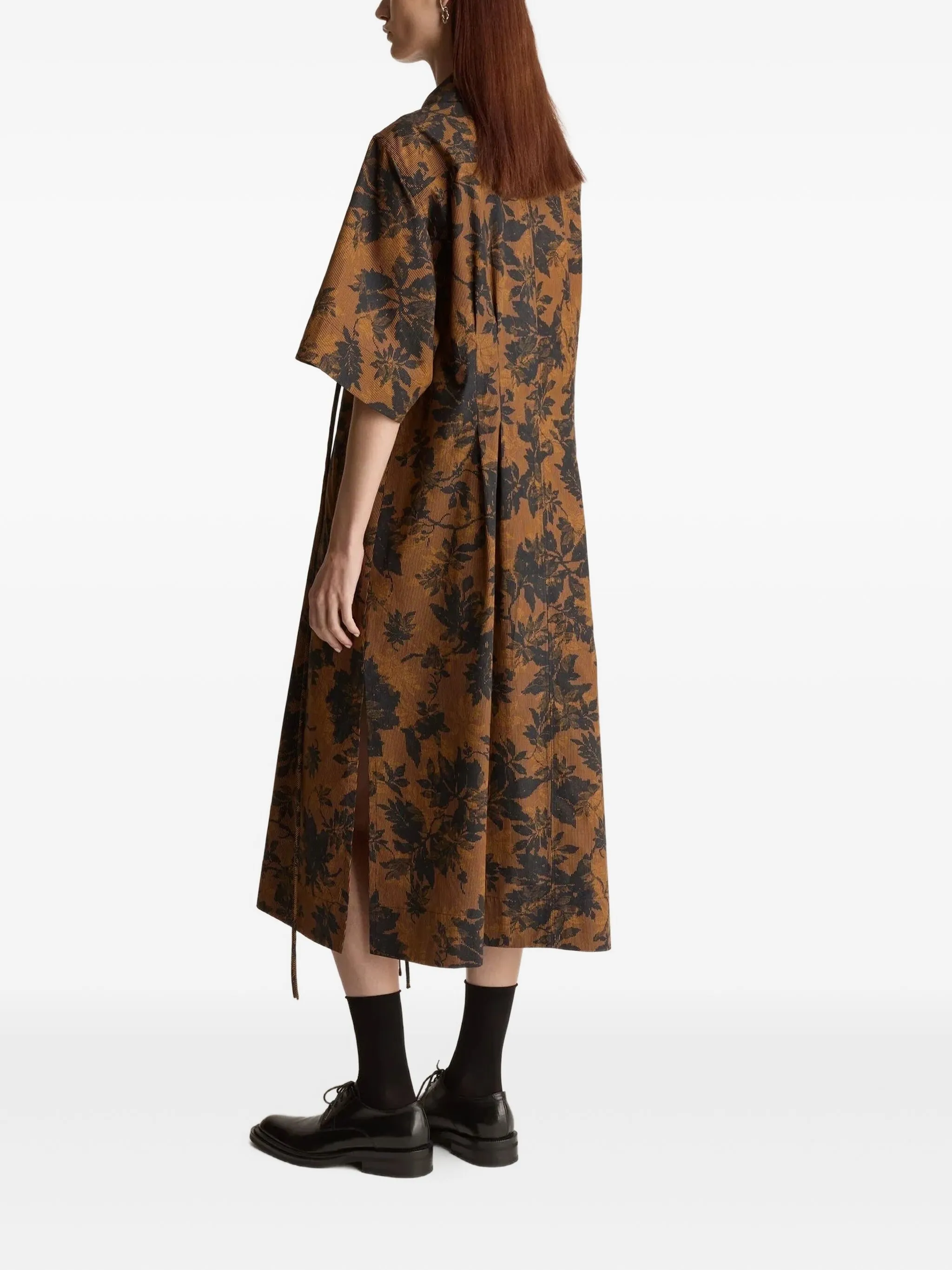 Платье миди с цветочным рисунком из плюща Lee Mathews, коричневый
Платье миди с цветочным рисунком из плюща Lee Mathews, коричневый