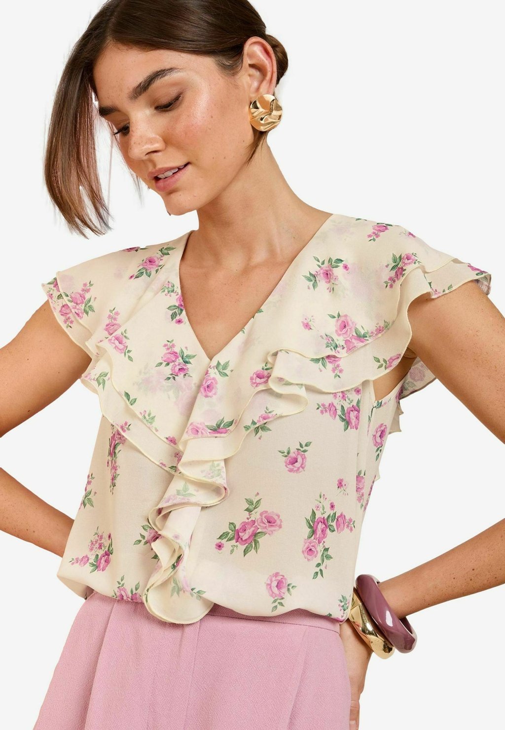 Блуза REGULAR FIT-SHORT SLEEVE RUFFLE Friends Like These, бежевый 
Блуза REGULAR FIT-SHORT SLEEVE RUFFLE Friends Like These, бежевый