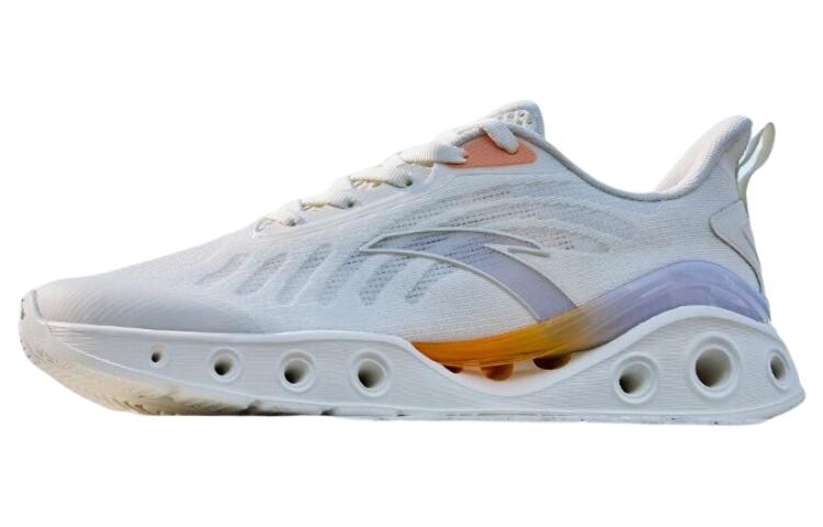 Кроссовки женские с низким верхом белого цвета Anta 
Кроссовки женские с низким верхом белого цвета Anta