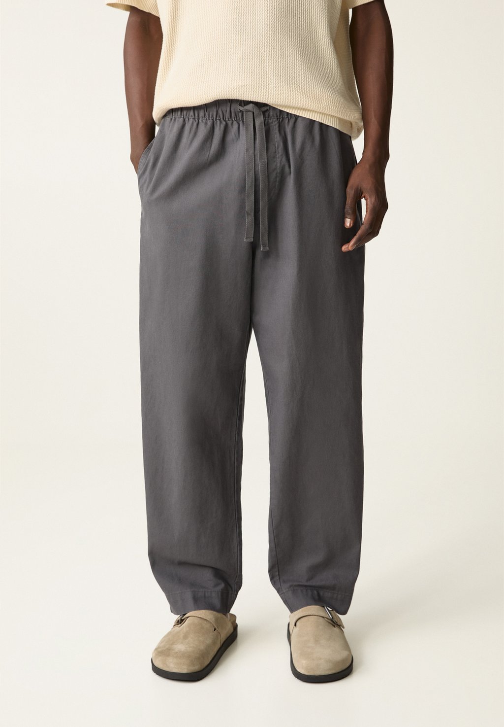 Брюки LINEN BLEND PULL&BEAR, темно-серый
Брюки LINEN BLEND PULL&BEAR, темно-серый