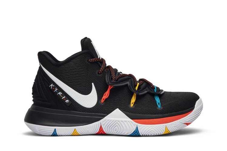 Кроссовки Nike Kyrie 5 'Friends', черный
Кроссовки Nike Kyrie 5 'Friends', черный