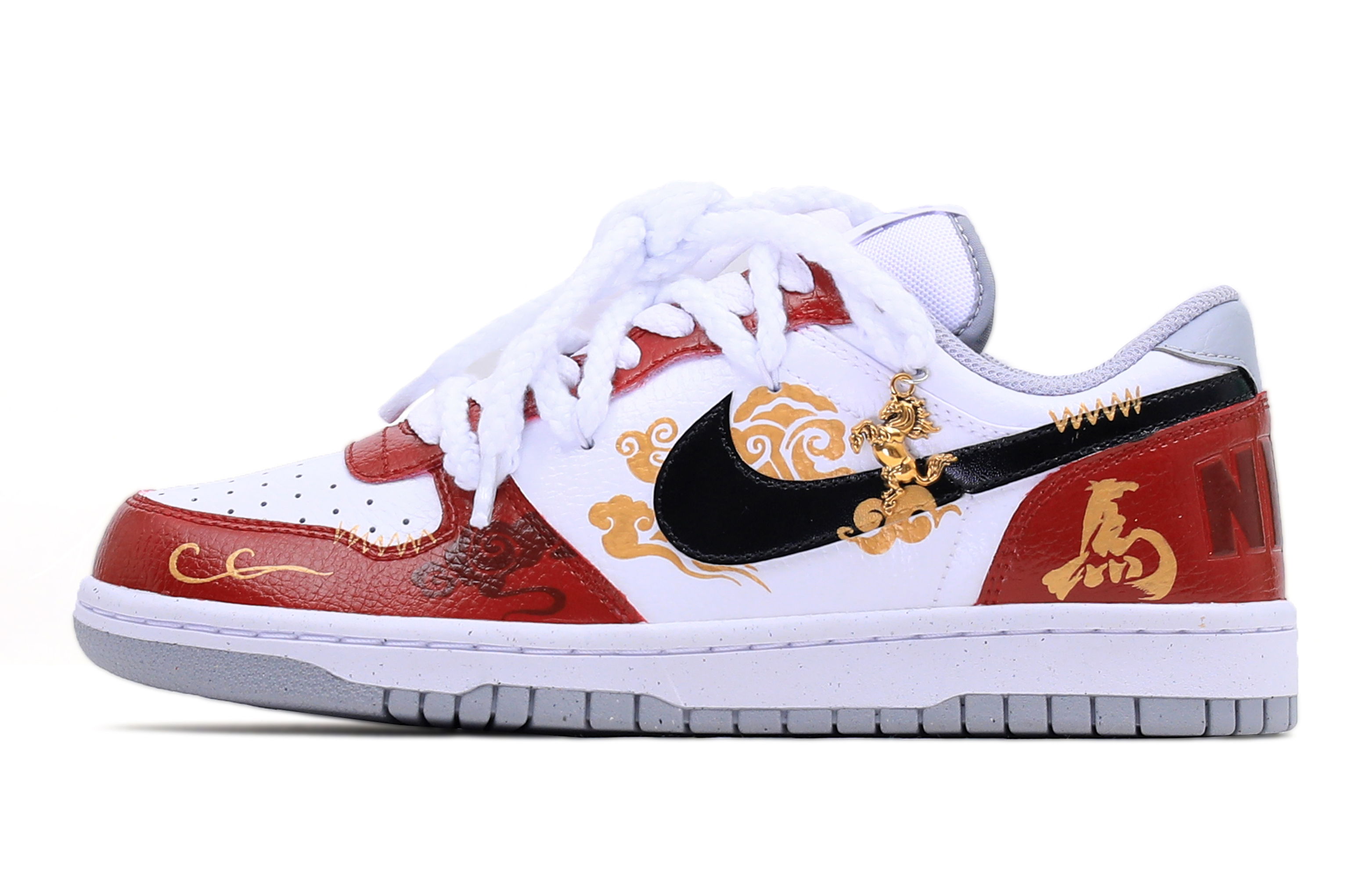 Кроссовки Big Low Lux Leather Low top Skateboard Shoes мужские Nike, prosperity красный, wealth золото
Кроссовки Big Low Lux Leather Low top Skateboard Shoes мужские Nike, prosperity красный, wealth золото