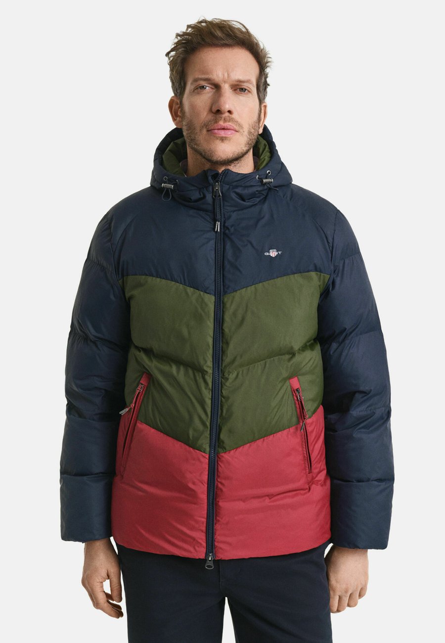 Куртка GANT COLOR BLOCKED ACTIVE CLOUD , Evening Blue/Blue
Куртка GANT COLOR BLOCKED ACTIVE CLOUD , Evening Blue/Blue