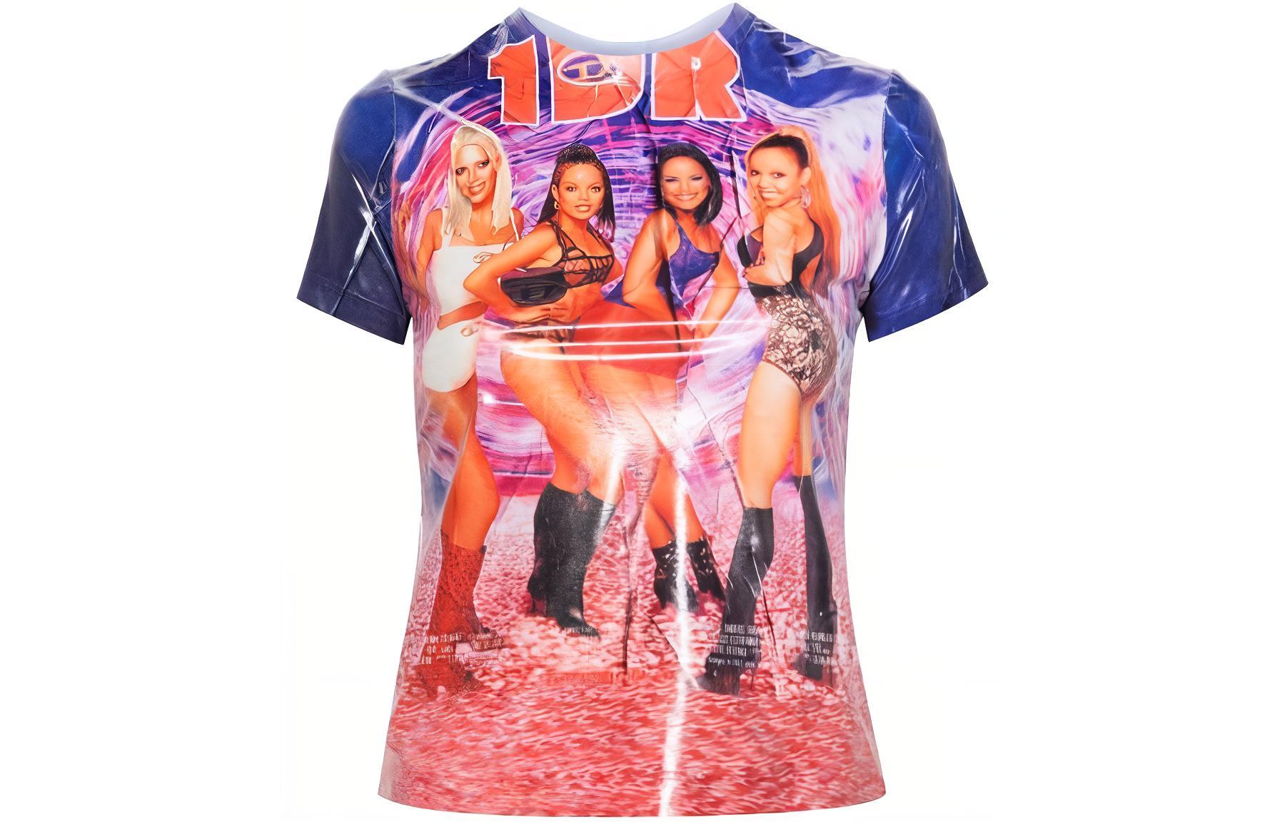 Футболка с фотопринтом DIESEL, синий
Футболка с фотопринтом DIESEL, синий