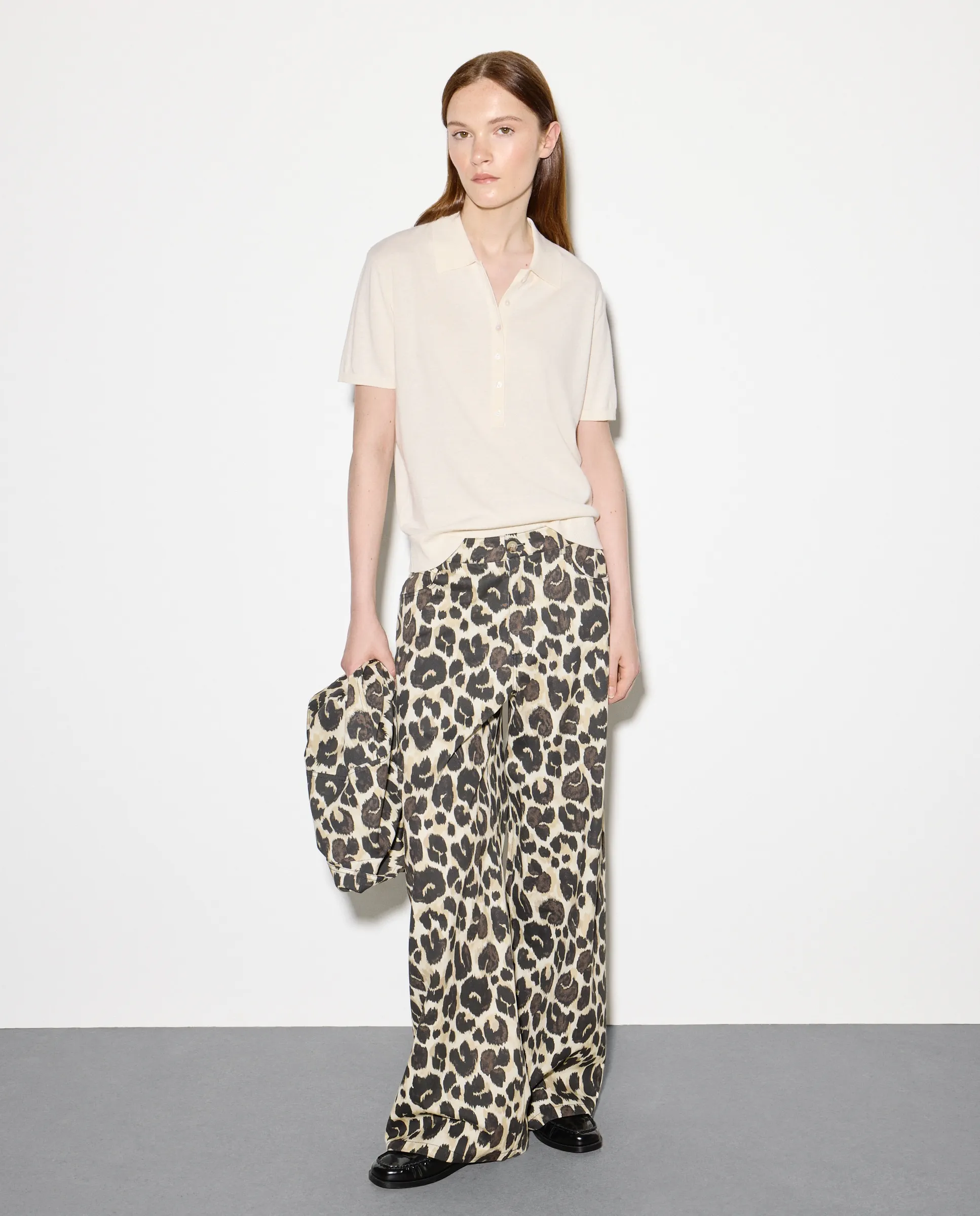 Женская однотонная поло с коротким рукавом Woman El Corte Inglés, песочный
Женская однотонная поло с коротким рукавом Woman El Corte Inglés, песочный