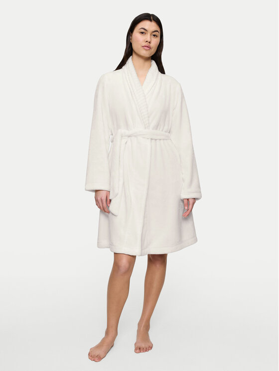 Халат Robes 10216526 Triumph, белый
Халат Robes 10216526 Triumph, белый