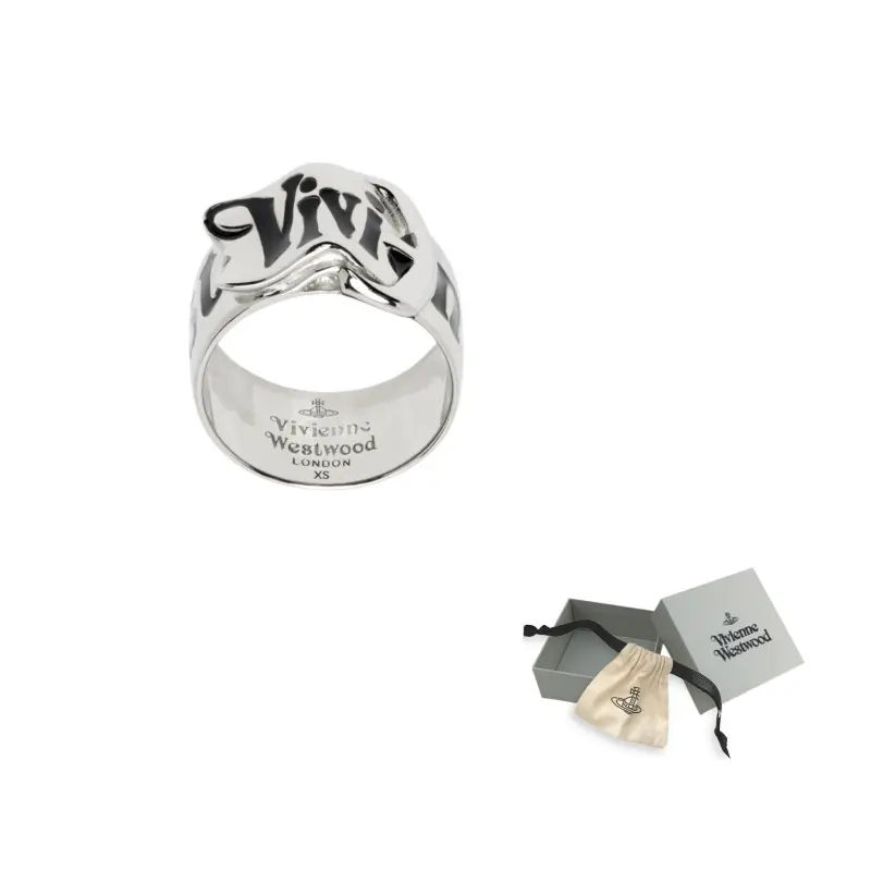 Кольцо с гравировкой на пряжке Vivienne Westwood
Кольцо с гравировкой на пряжке Vivienne Westwood