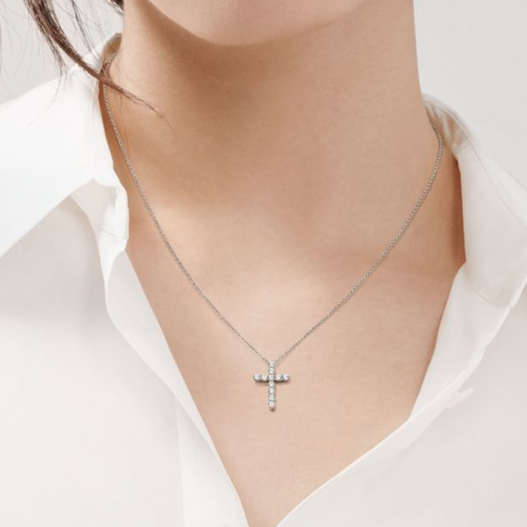 TIFFANY & CO. Серебряное колье для женщин
TIFFANY & CO. Серебряное колье для женщин