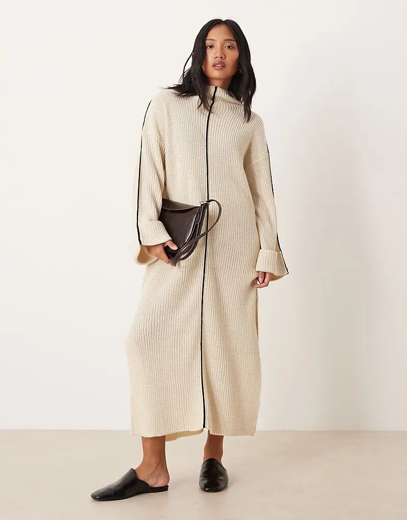 Платье макси Vila Petite с высоким воротом, кремового цвета
Платье макси Vila Petite с высоким воротом, кремового цвета