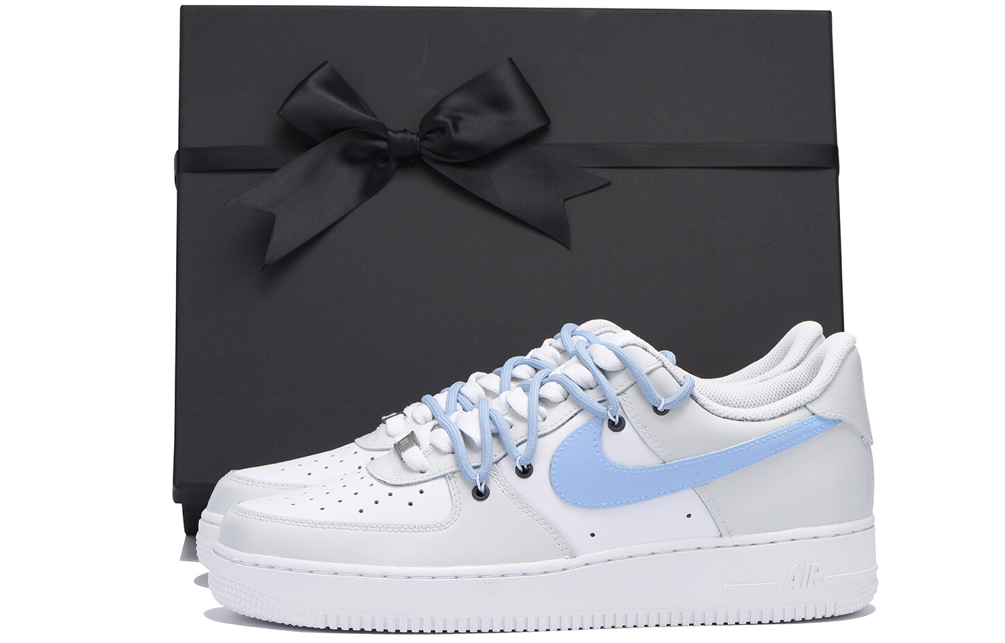 Кроссовки Nike Air Force 1 Skateboarding Shoes Men Low-top White, светло-серый
Кроссовки Nike Air Force 1 Skateboarding Shoes Men Low-top White, светло-серый