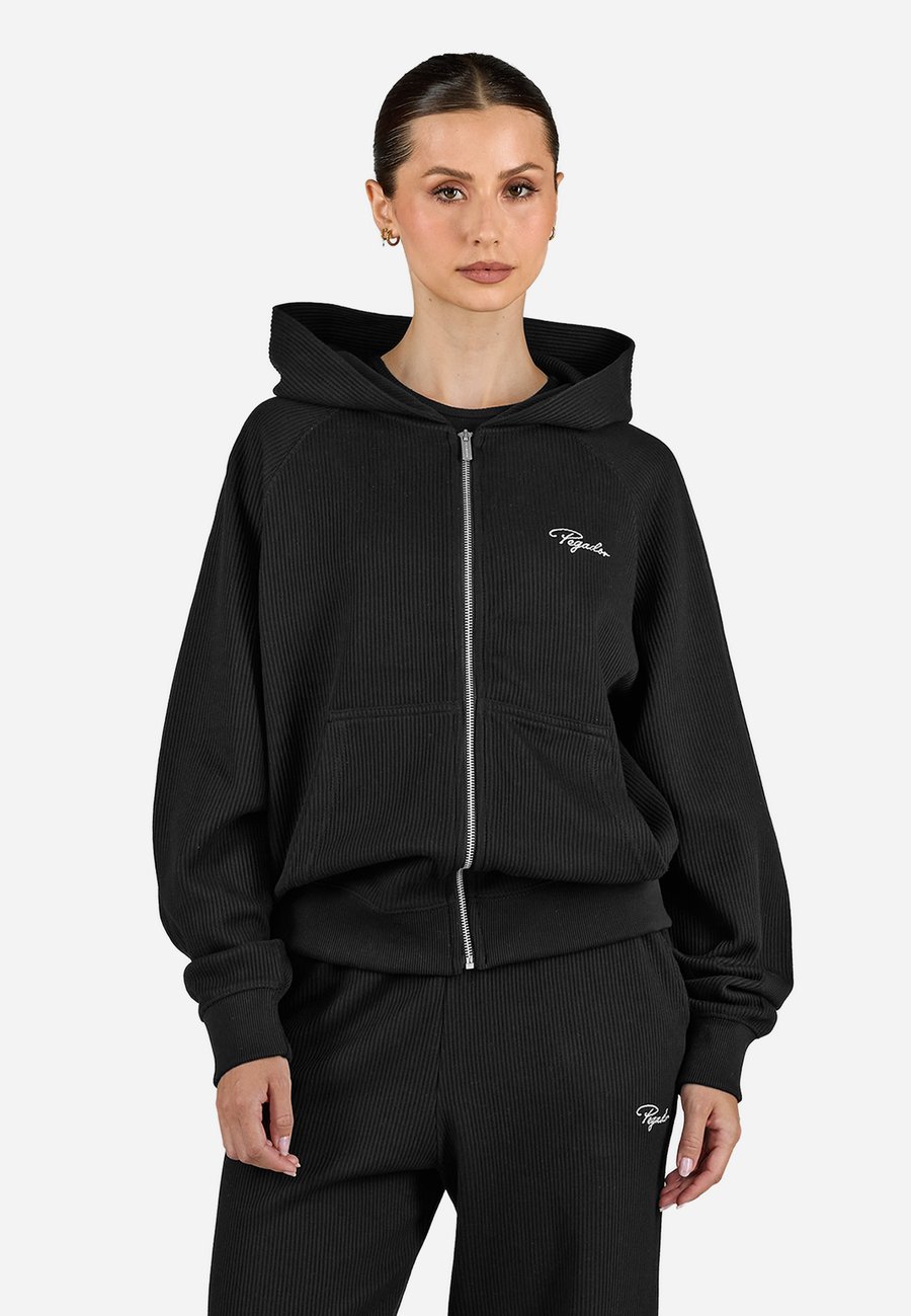 Толстовка Pegador DAYITA, Washed Black/Black
Толстовка Pegador DAYITA, Washed Black/Black