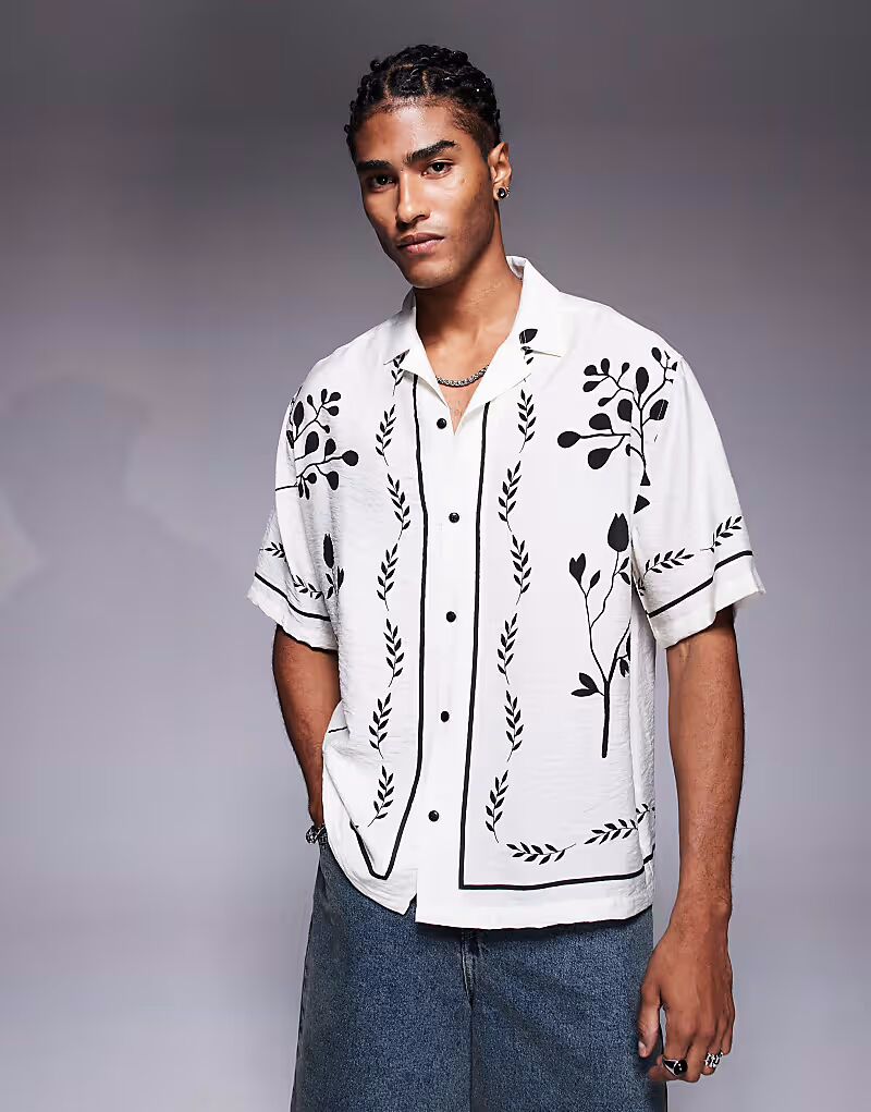 Рубашка River Island с цветочной вышивкой кремового цвета
Рубашка River Island с цветочной вышивкой кремового цвета