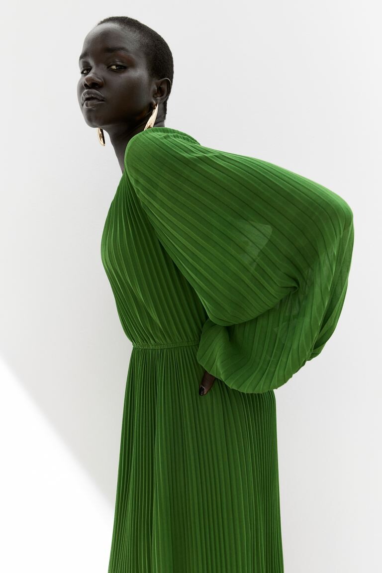 Плиссированное шифоновое платье H&M, зеленый
Плиссированное шифоновое платье H&M, зеленый