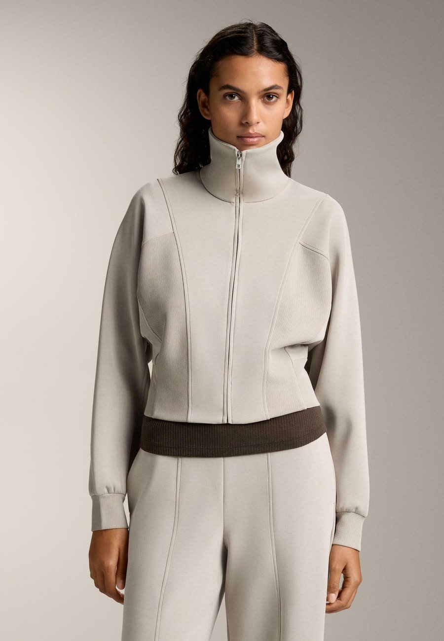 Толстовка OYSHO HIGH-NECK WITH RIB DETAILS AND BRUSHED MODAL, Pink/Beige
Толстовка OYSHO HIGH-NECK WITH RIB DETAILS AND BRUSHED MODAL, Pink/Beige