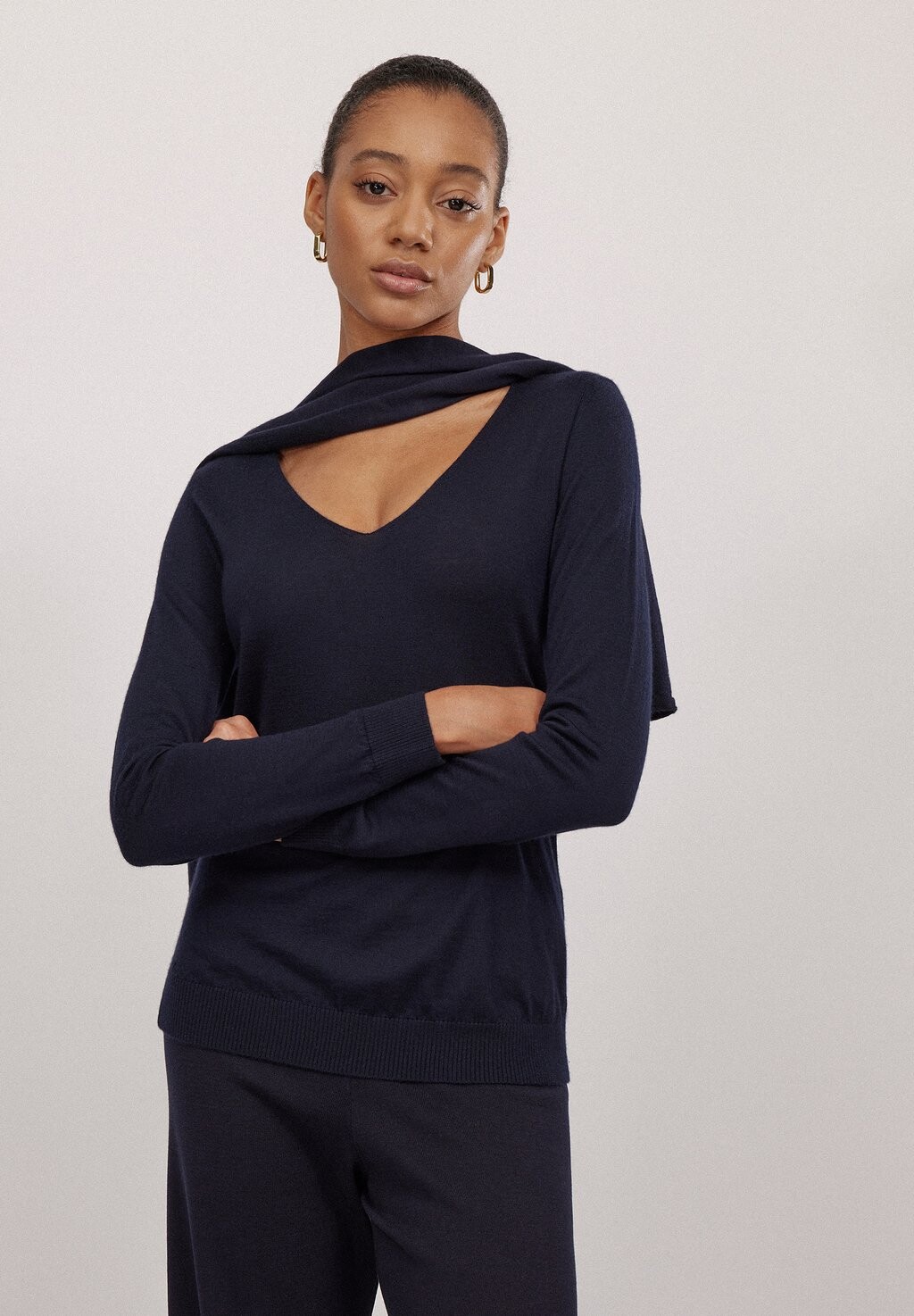 Джемпер ULTRAFINE V-NECK Falconeri, синий
Джемпер ULTRAFINE V-NECK Falconeri, синий