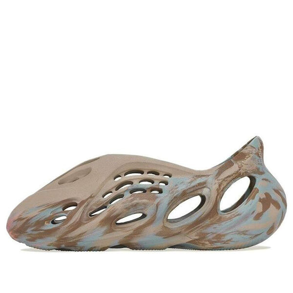 Сандалии из пеноматериала Adidas Yeezy, серый
Сандалии из пеноматериала Adidas Yeezy, серый