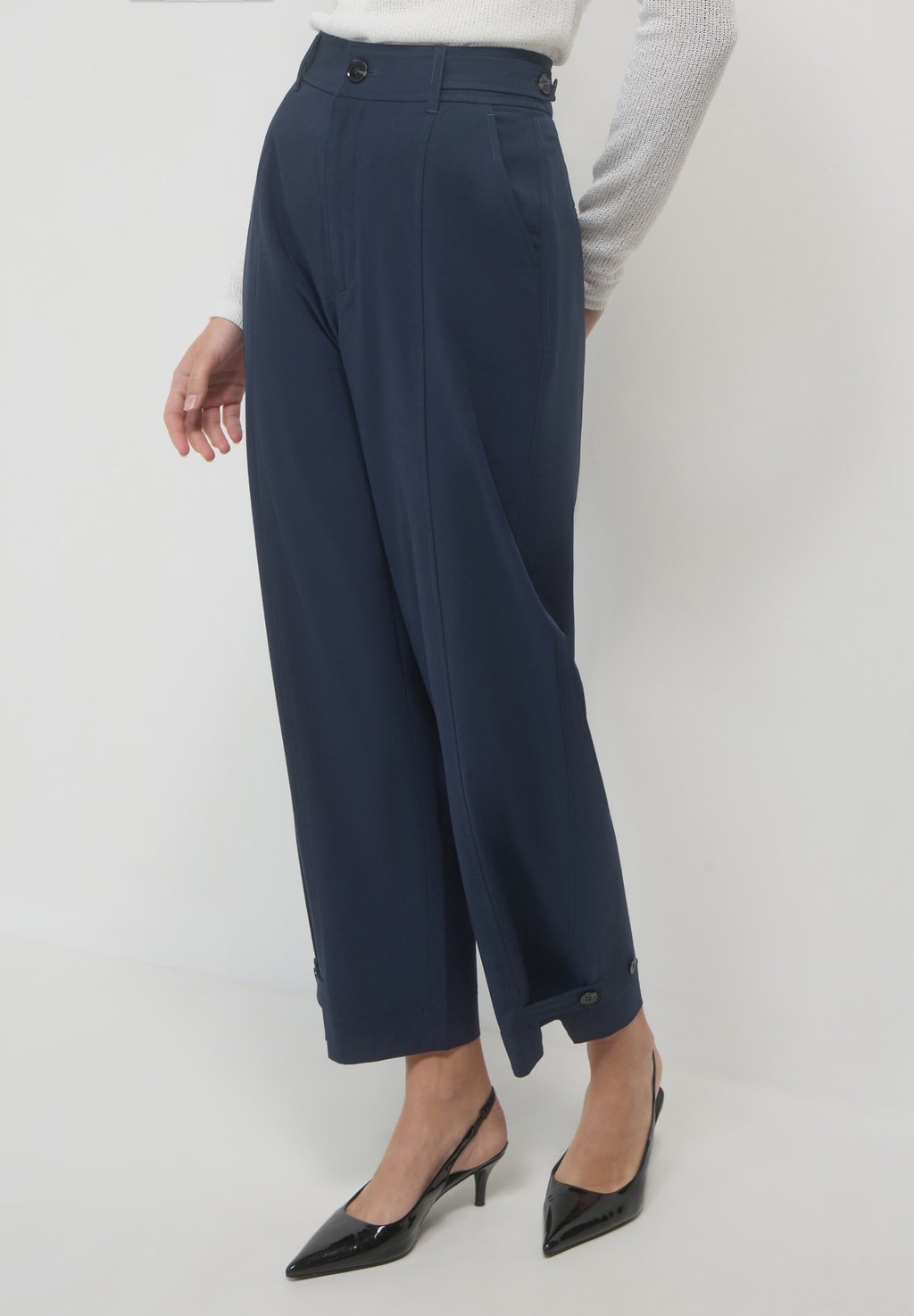 Брюки BALLOON FIT Calliope, темно-синий
Брюки BALLOON FIT Calliope, темно-синий