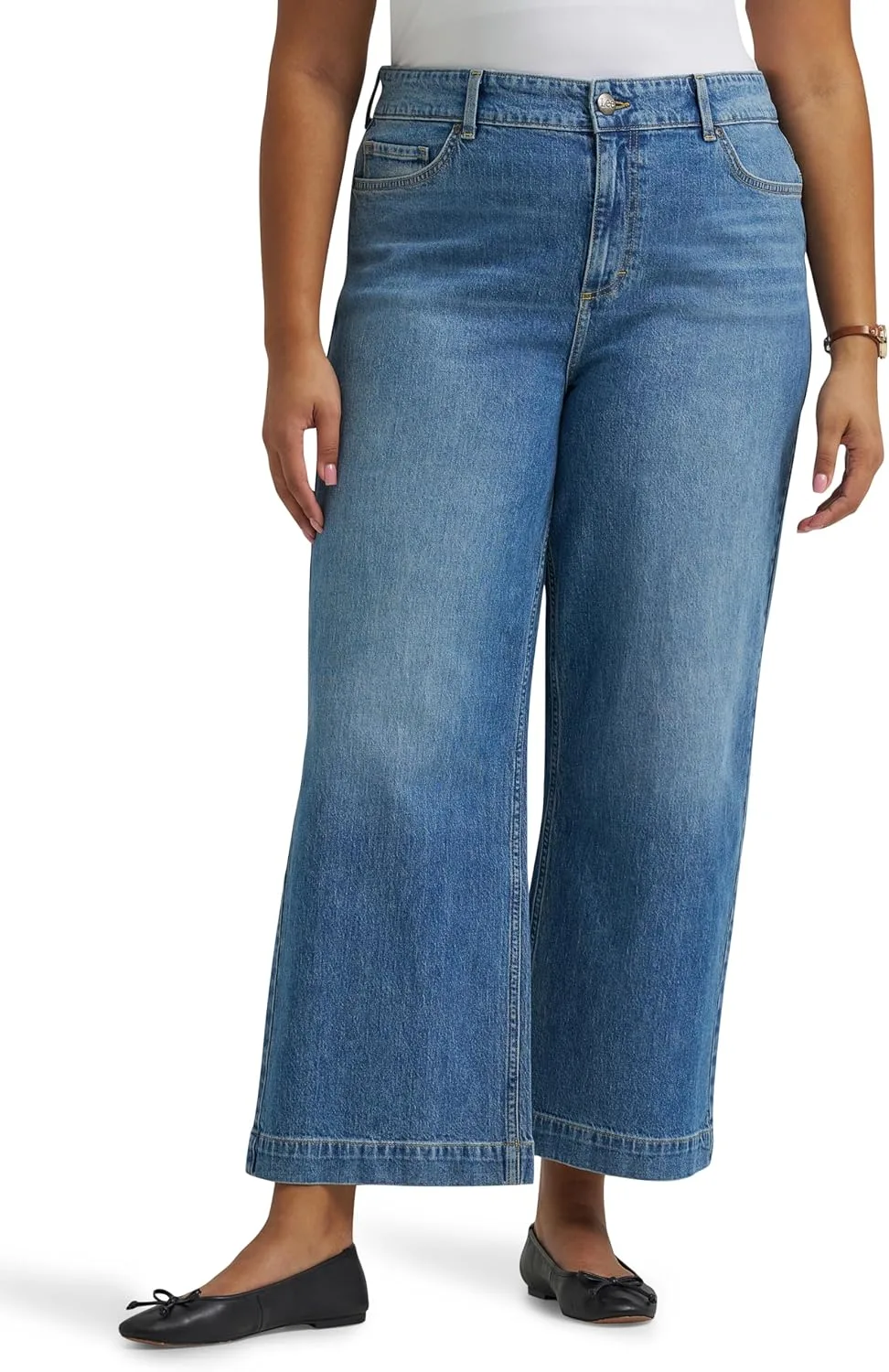 Lee Women's Plus Size Legendary 26" Wide Leg Crop Jean
Lee Women's Plus Size Legendary 26" Wide Leg Crop Jean