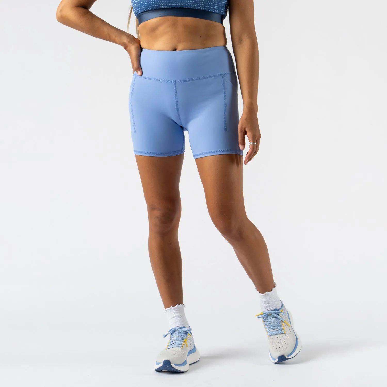 Скоростные шорты с высокой талией 4 дюйма rabbit, Cornflower Blue
Скоростные шорты с высокой талией 4 дюйма rabbit, Cornflower Blue