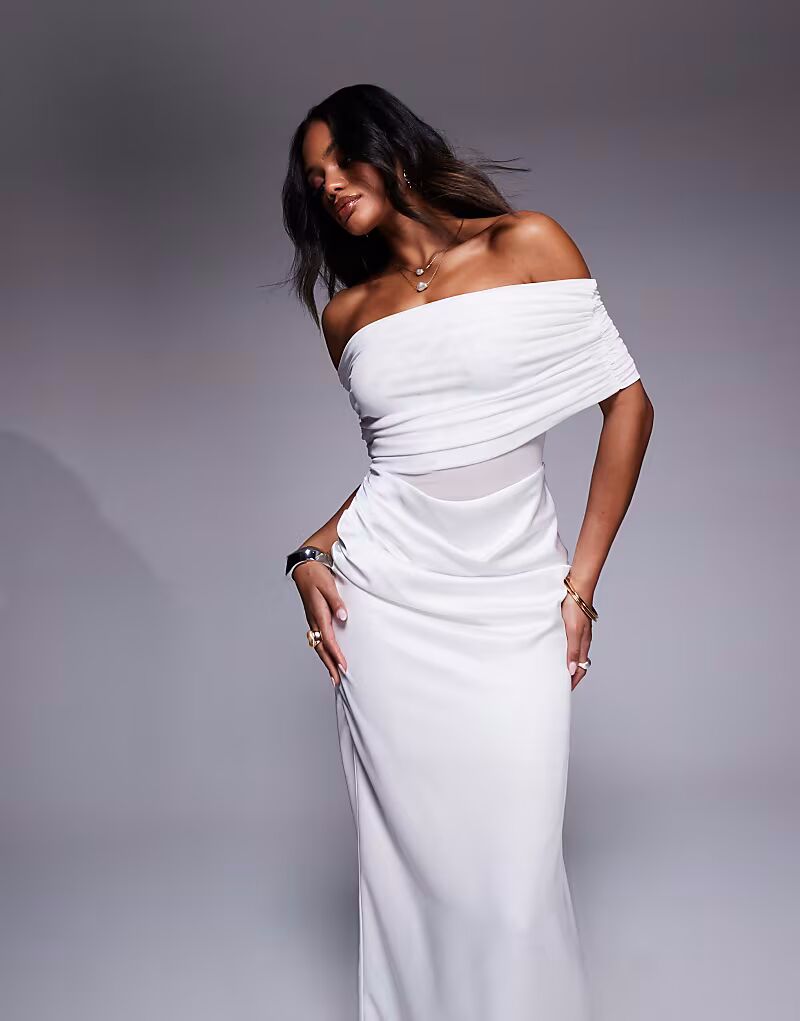 Платье макси Aria Cove из атласа с драпировкой и прозрачными вставками, фасоном «рыбий хвост», белого цвета
Платье макси Aria Cove из атласа с драпировкой и прозрачными вставками, фасоном «рыбий хвост», белого цвета