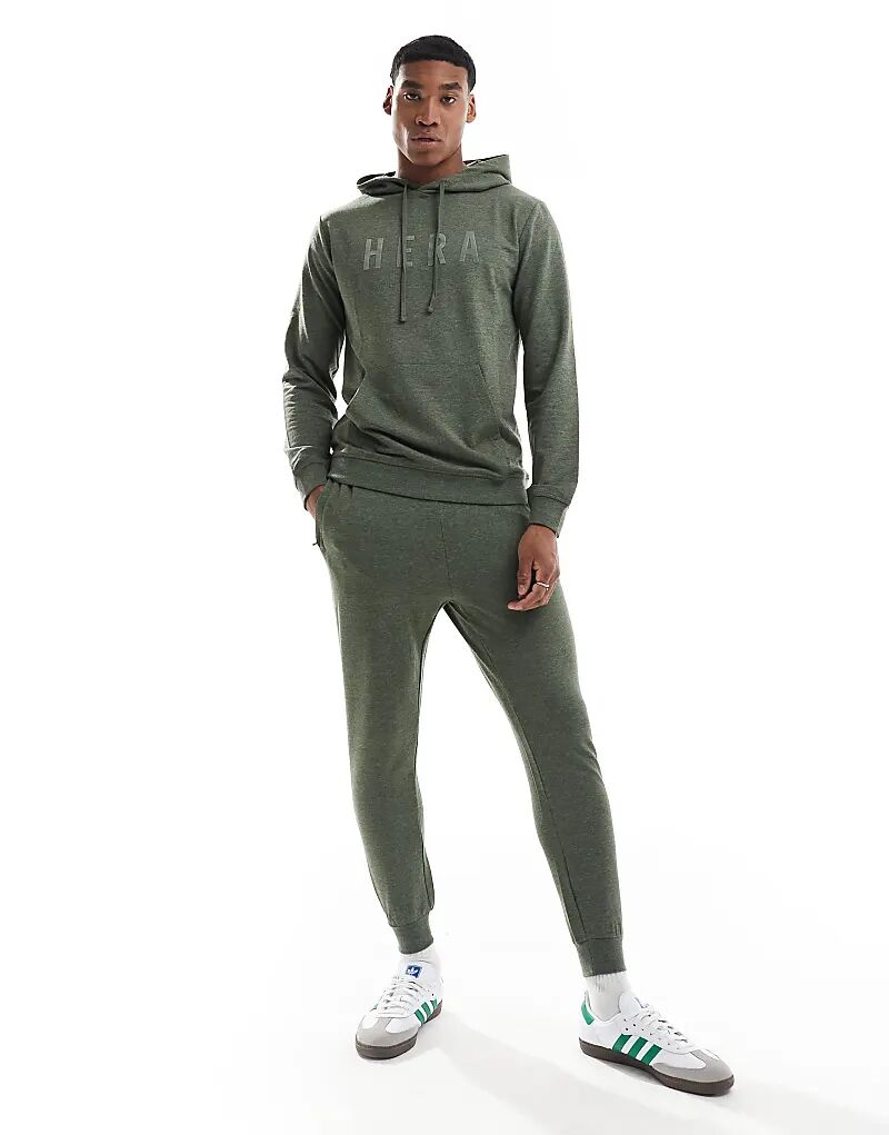 Мужские зауженные спортивные брюки цвета темного хаки Hera
Мужские зауженные спортивные брюки цвета темного хаки Hera