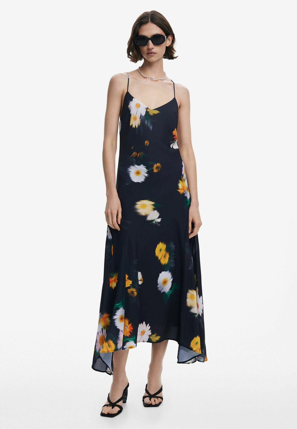 Платье макси Desigual, черный
Платье макси Desigual, черный