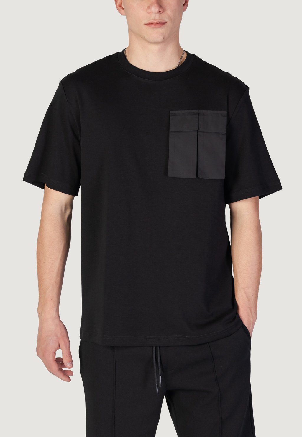 Базовая футболка RELAXED FIT LOGO PRINT ON BACK COLLAR Antony Morato, черный
Базовая футболка RELAXED FIT LOGO PRINT ON BACK COLLAR Antony Morato, черный