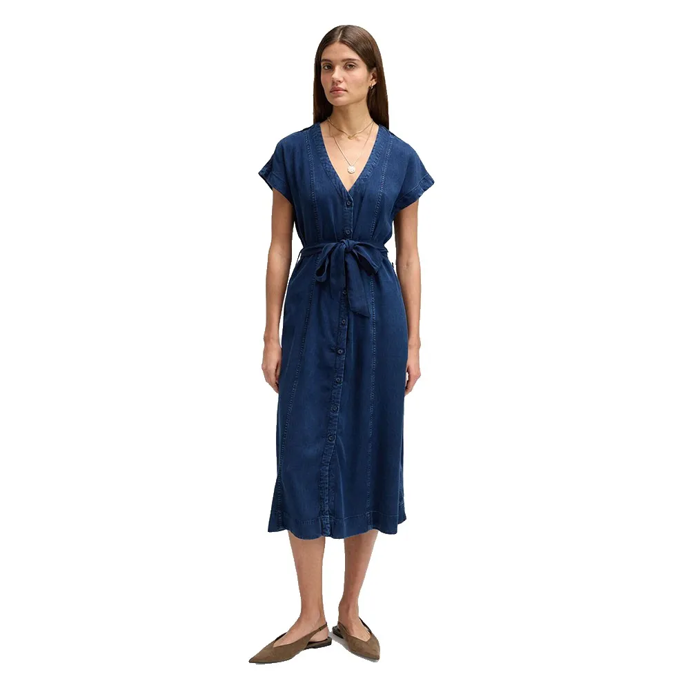 Платье миди с короткими рукавами и поясом от Lee, синий
Платье миди с короткими рукавами и поясом от Lee, синий