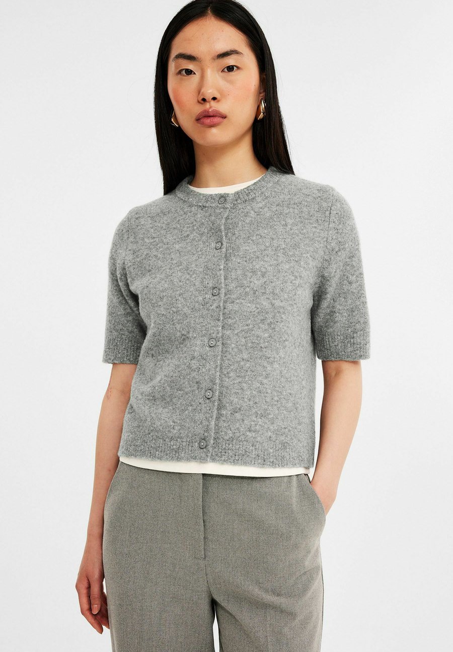 Кардиган Kappahl SHORT SLEEVE, Light Grey
Кардиган Kappahl SHORT SLEEVE, Light Grey