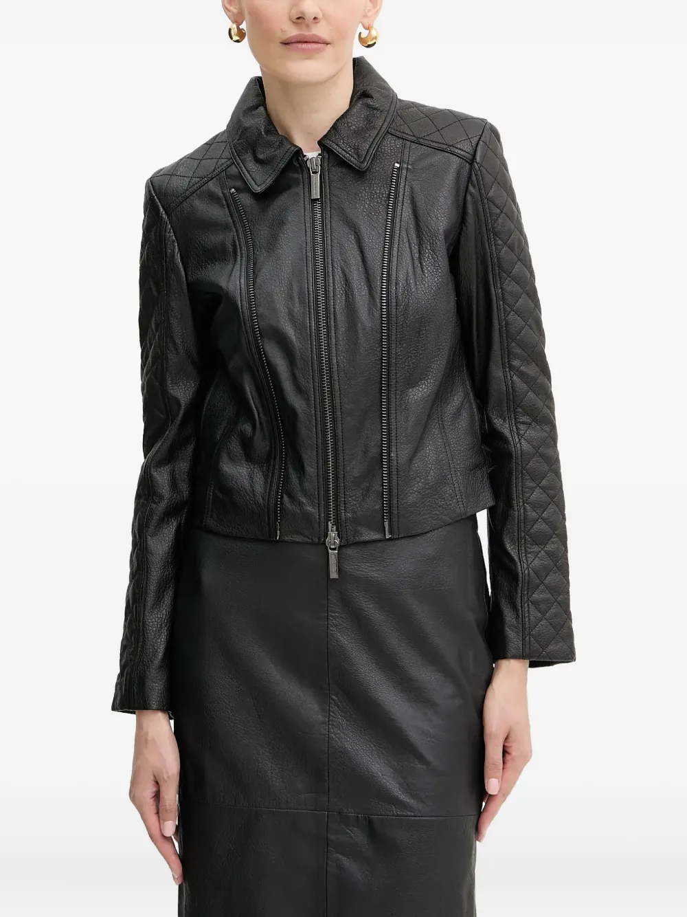 Стеганая куртка на молнии Armani Exchange, черный
Стеганая куртка на молнии Armani Exchange, черный
