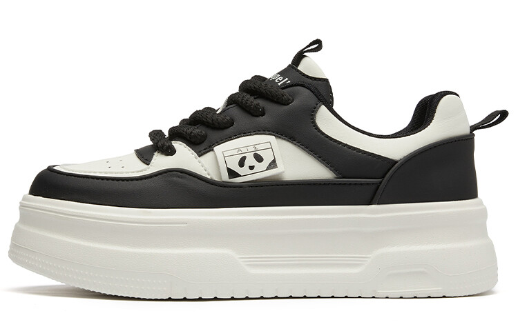 Кеды, скейтборд обувь женская низкая La Chapelle, белый 
Кеды, скейтборд обувь женская низкая La Chapelle, белый