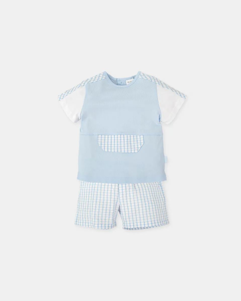 Комплект из 2 предметов для мальчика: футболка в небесно-голубую клетку и шорты Tutto Piccolo, светло-голубой 
Комплект из 2 предметов для мальчика: футболка в небесно-голубую клетку и шорты Tutto Piccolo, светло-голубой