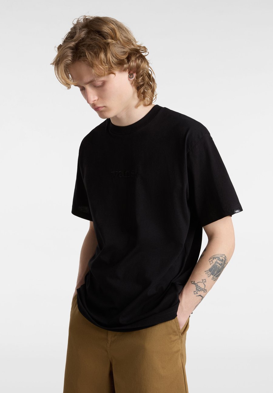 Футболка Vans ESSENTIAL LOOSE FIT, Black, Черный, Футболка Vans ESSENTIAL LOOSE FIT, Black
Футболка Vans ESSENTIAL LOOSE FIT, Black, Черный, Футболка Vans ESSENTIAL LOOSE FIT, Black