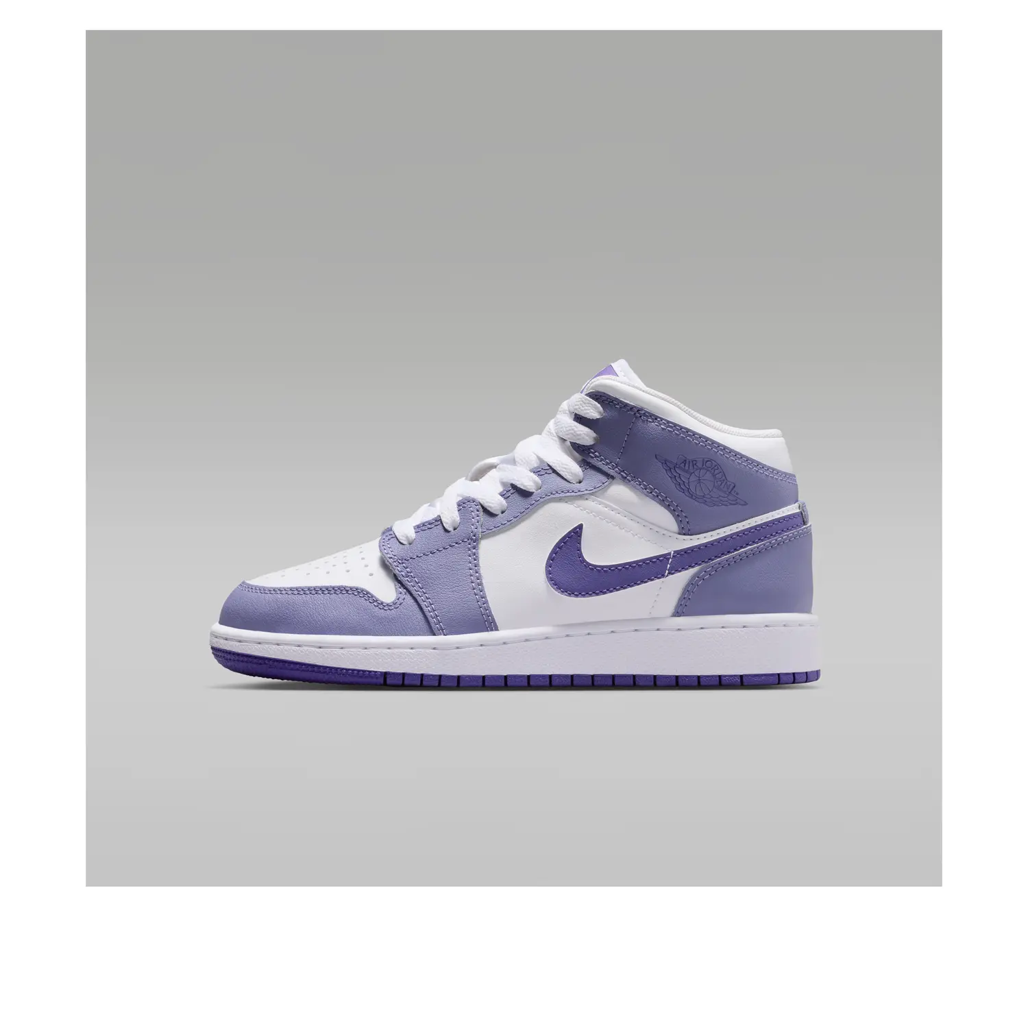 Кроссовки (GS) Air Jordan 1 Mid 'Dusty Amethyst White Court Purple'
Кроссовки (GS) Air Jordan 1 Mid 'Dusty Amethyst White Court Purple'