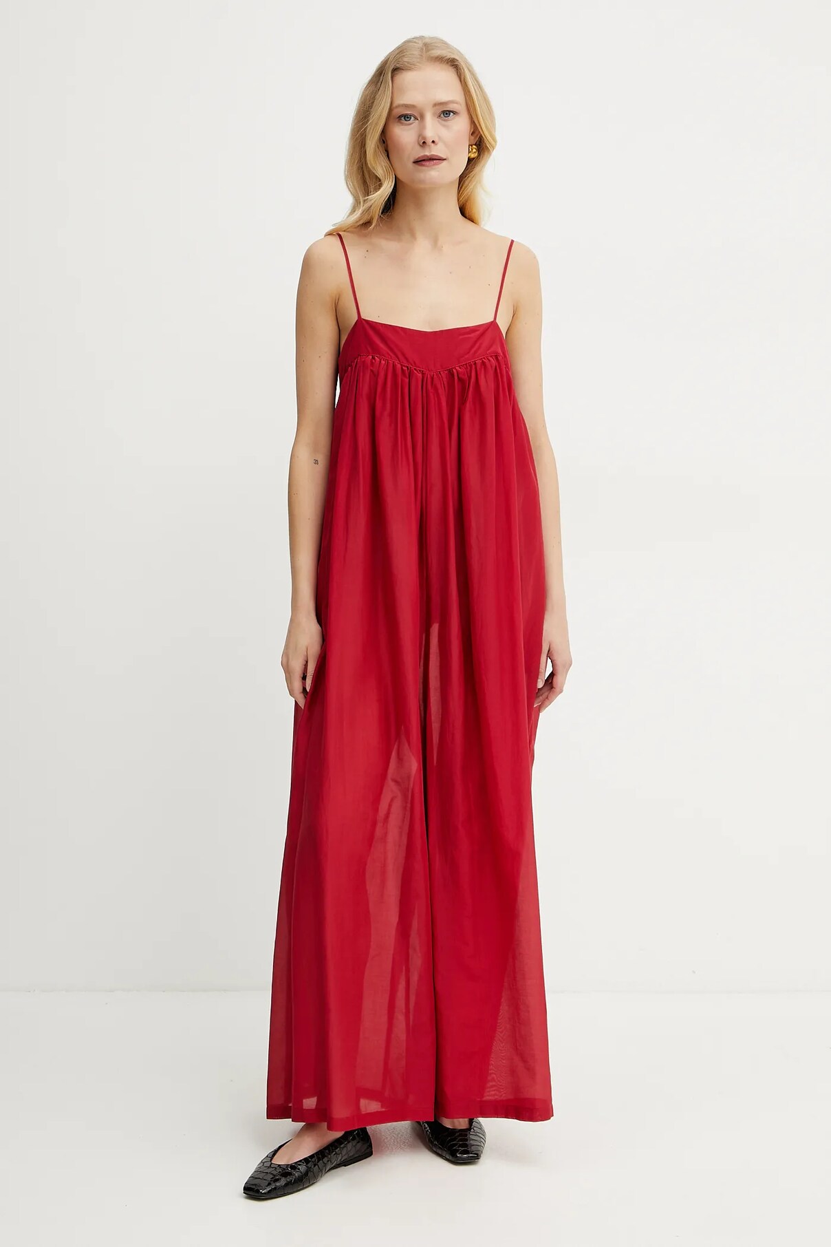 Комбинезон с добавлением шелка Liviana Conti, красный
Комбинезон с добавлением шелка Liviana Conti, красный