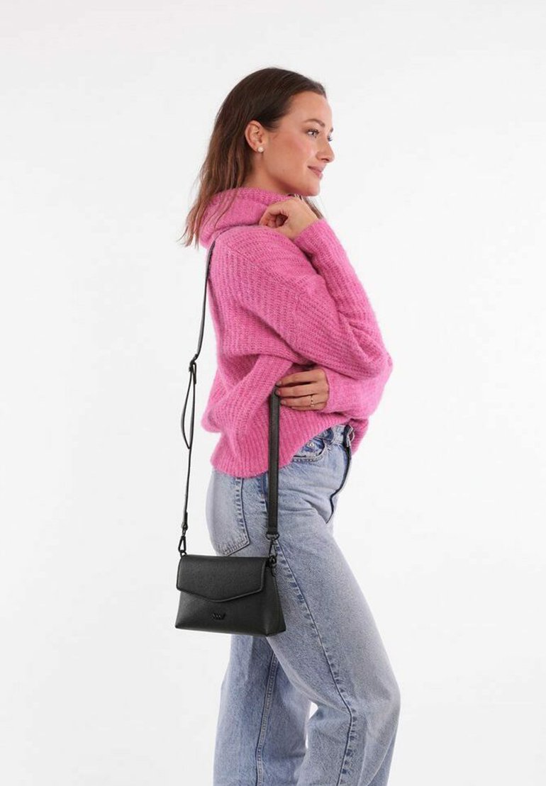 Сумка через плечо SILVANO - Across body bag VUCH, черный
Сумка через плечо SILVANO - Across body bag VUCH, черный