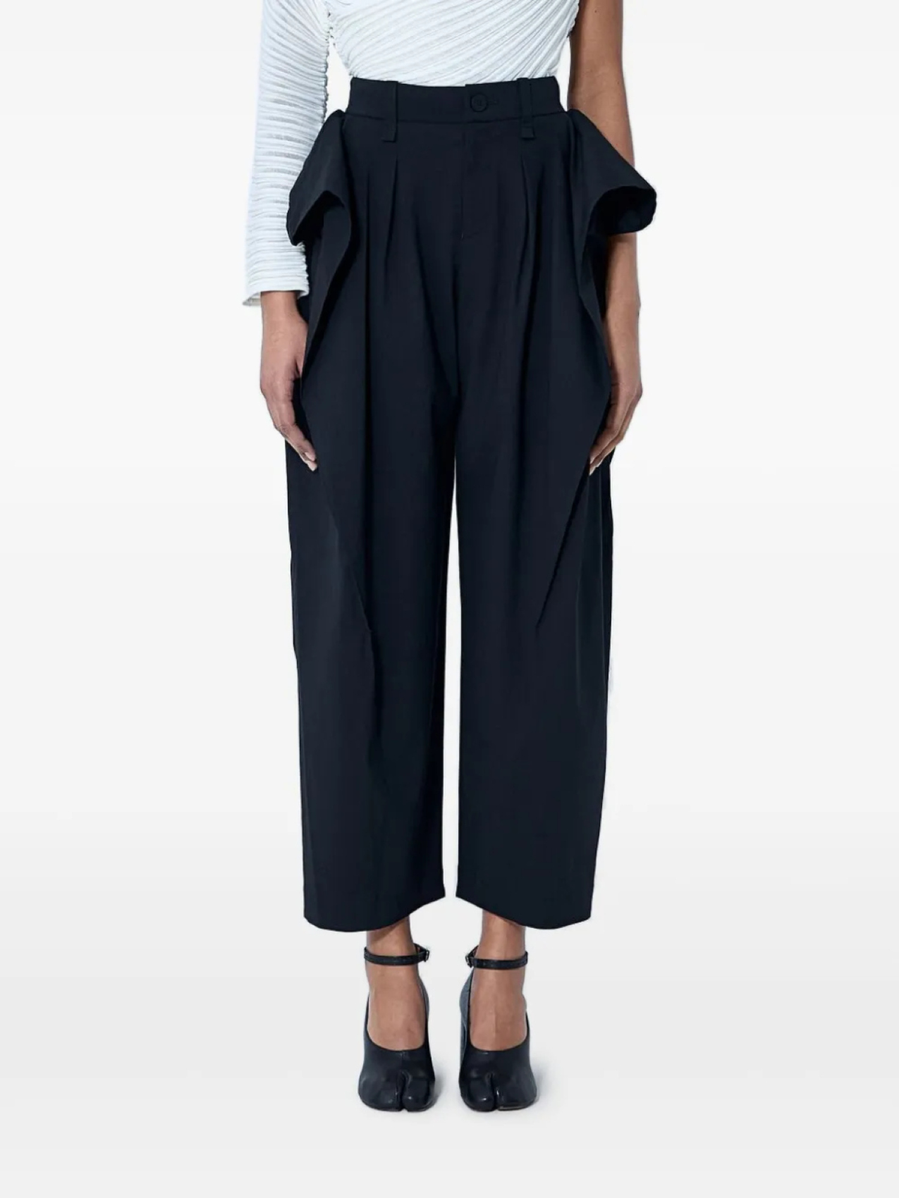 Индивидуальные брюки Issey Miyake, черный
Индивидуальные брюки Issey Miyake, черный