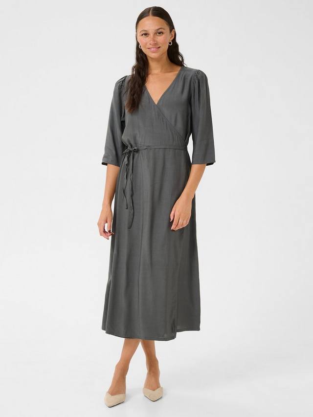 Миди-платье с запахом mira KAFFE, цвет Black Oyster
Миди-платье с запахом mira KAFFE, цвет Black Oyster