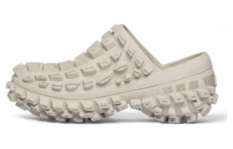 Шлепанцы мужские Balenciaga Defender, бежевый
Шлепанцы мужские Balenciaga Defender, бежевый