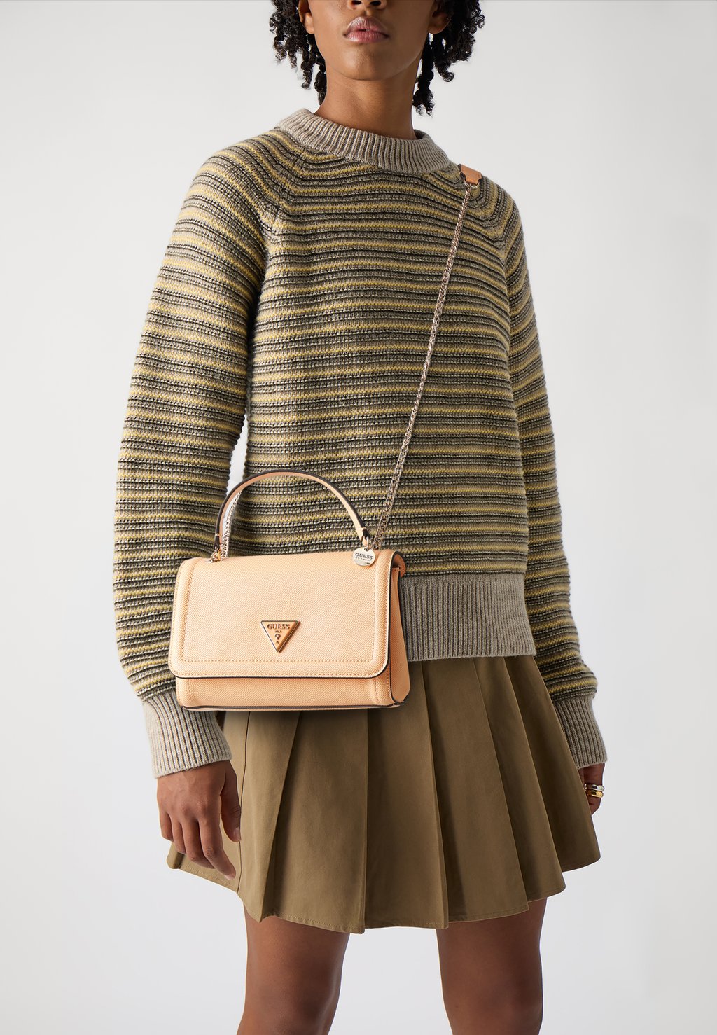 Сумка через плечо NOELLE CONVERTIBLE - Across body bag Guess, желтый
Сумка через плечо NOELLE CONVERTIBLE - Across body bag Guess, желтый