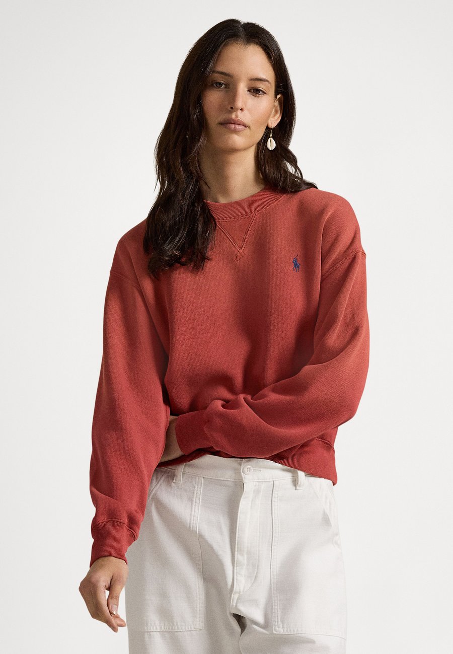Толстовка Polo Ralph Lauren FLEECE CREWNECK, Red Snapper/Red
Толстовка Polo Ralph Lauren FLEECE CREWNECK, Red Snapper/Red