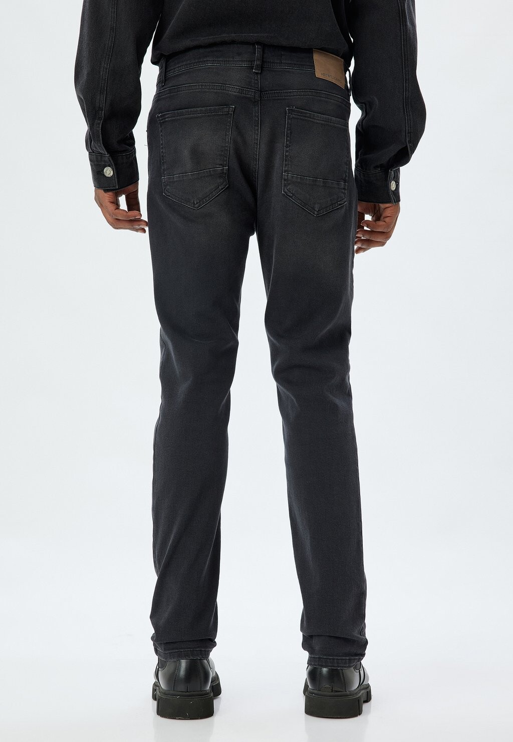 Джинсы облегающего кроя Koton, черный
Джинсы облегающего кроя Koton, черный