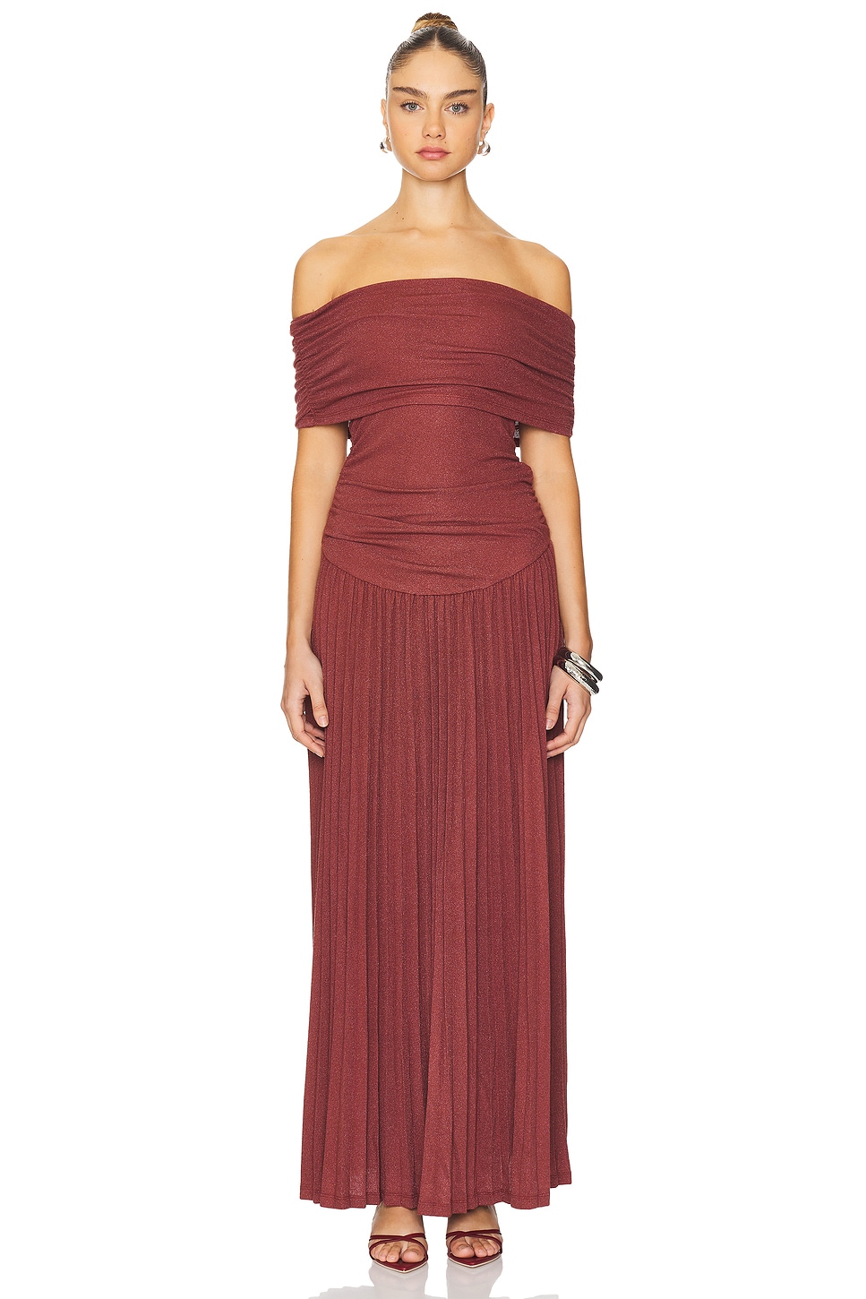 Платье «поле чудес» Lioness, красный
Платье «поле чудес» Lioness, красный