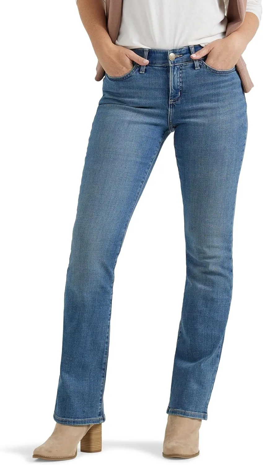 Lee Women's Plus Size Legendary Mid Rise Bootcut Jean
Lee Women's Plus Size Legendary Mid Rise Bootcut Jean